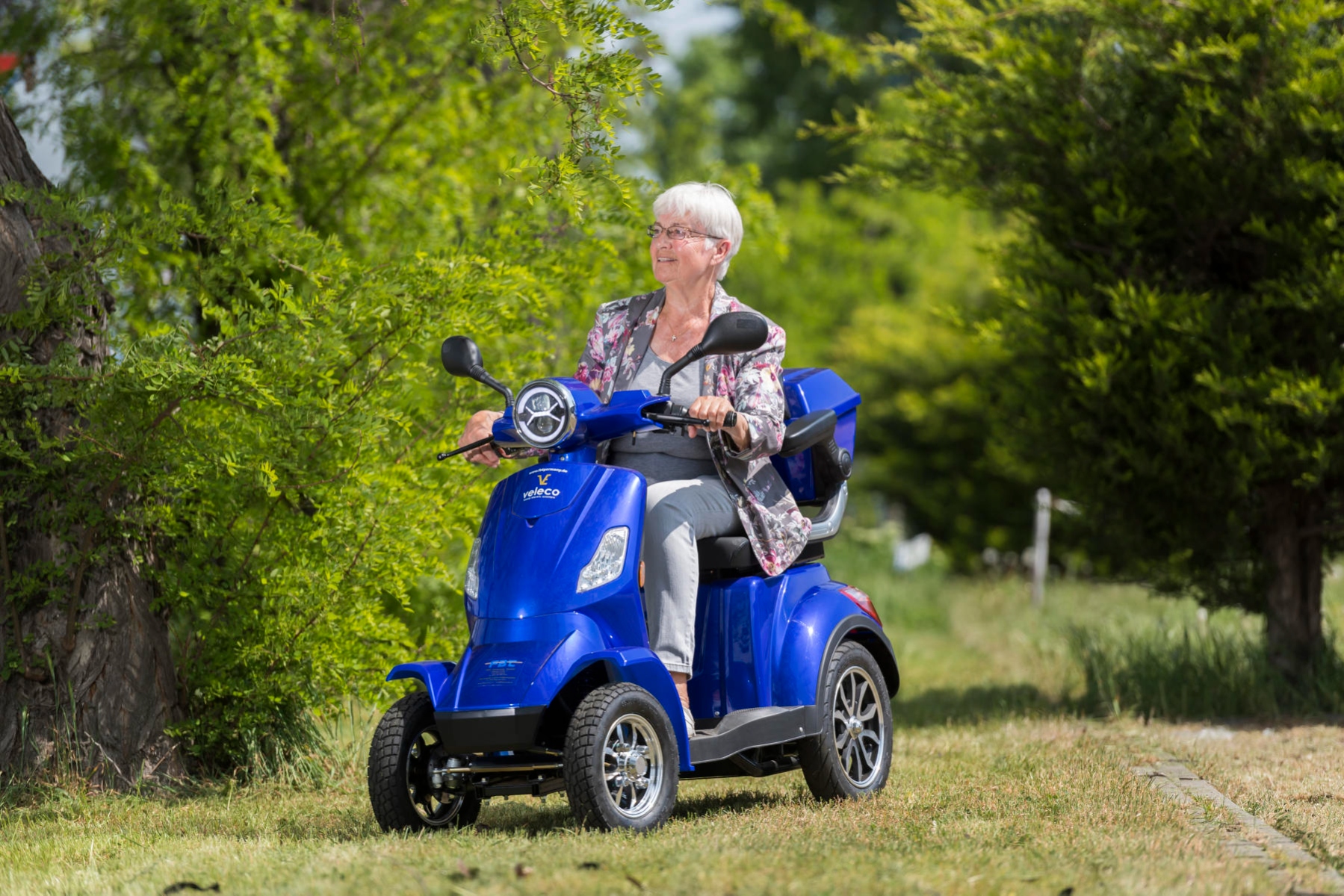 Senioren fahren selbstbestimmt mit dem Elektromobil