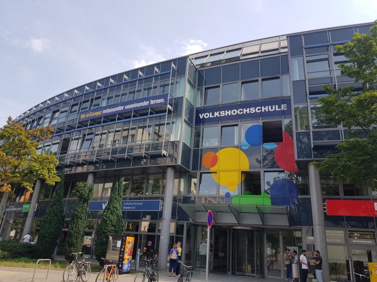 Die Volkshochschule Dresden in der Annenstraße.