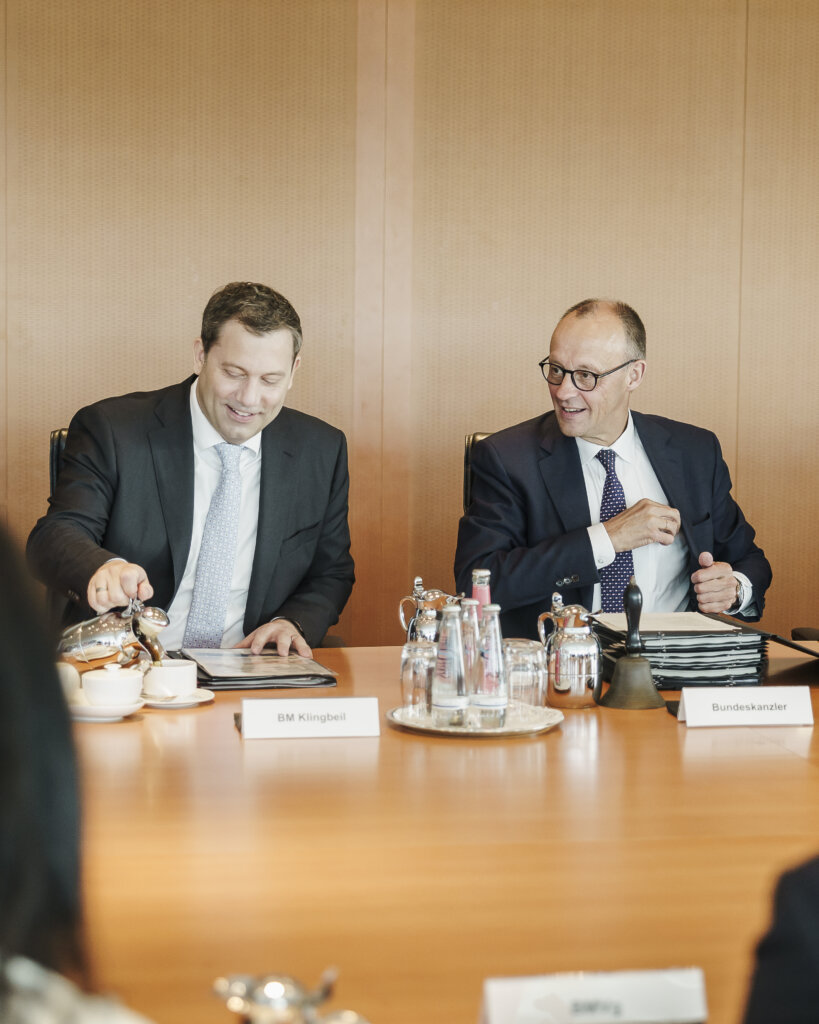 Das Bundeskabinett beschließt das Rentenpaket 2